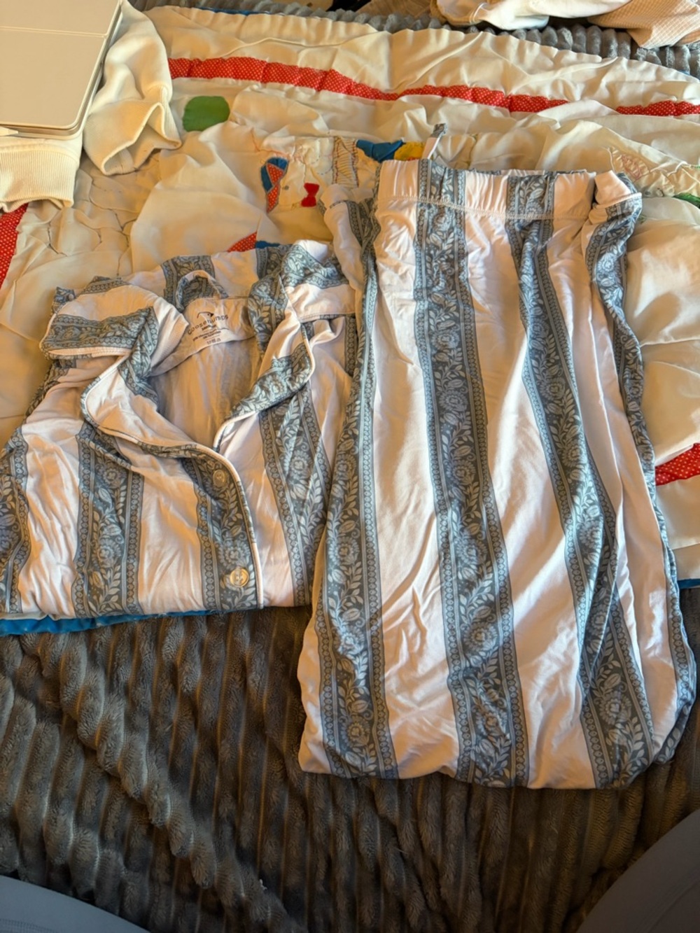 Goosebumps Women’s Pajama Set